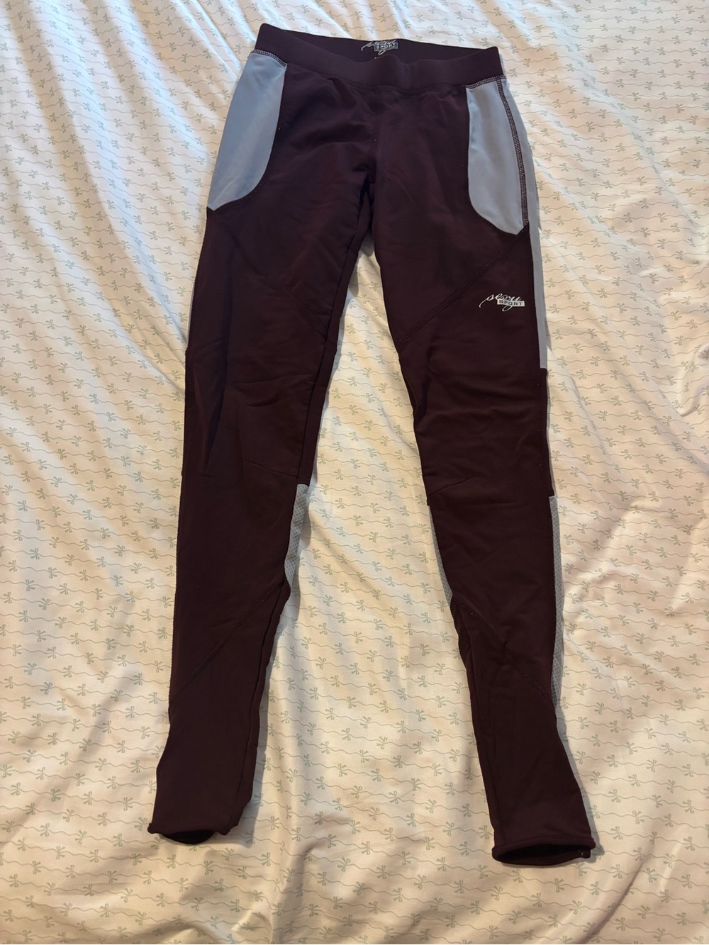 Maroon & Light Gray Women's Athletic Leggings